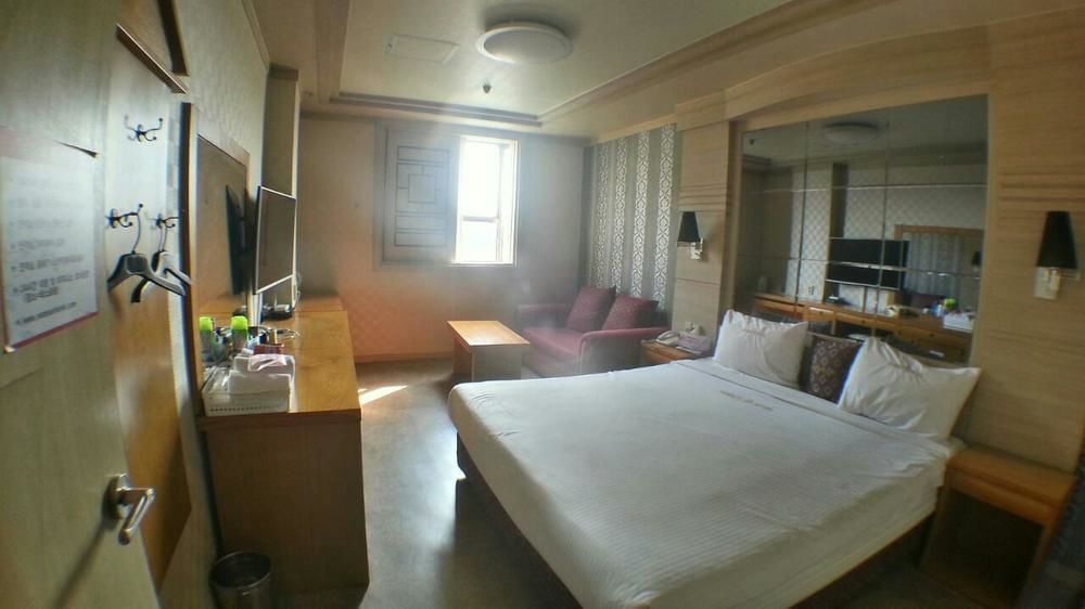 Ns Hotel Changwon Esterno foto