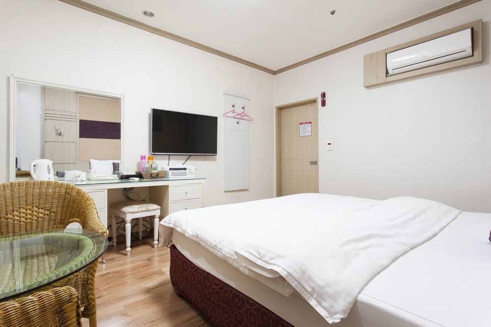 Ns Hotel Changwon Esterno foto