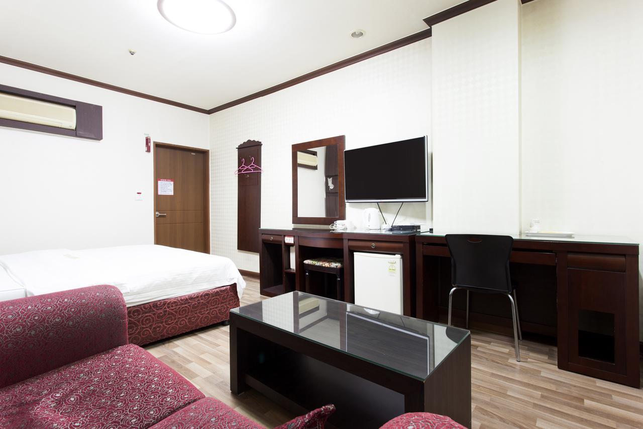 Ns Hotel Changwon Esterno foto