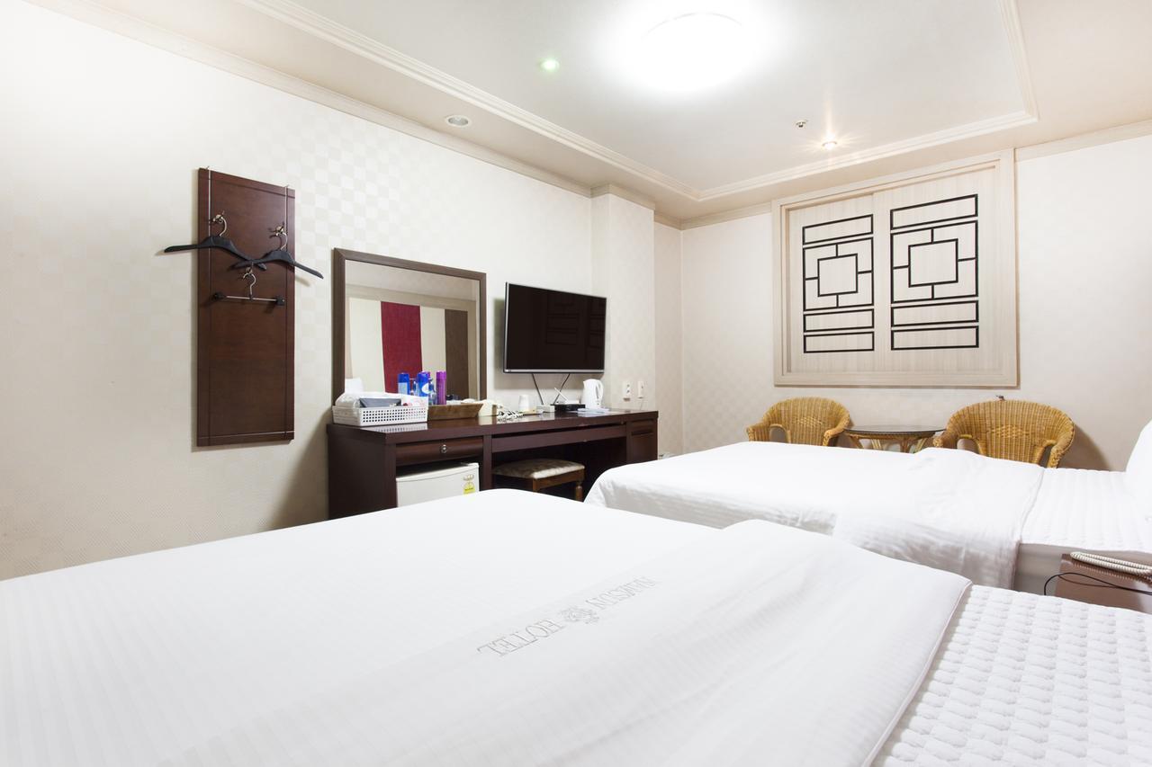 Ns Hotel Changwon Esterno foto