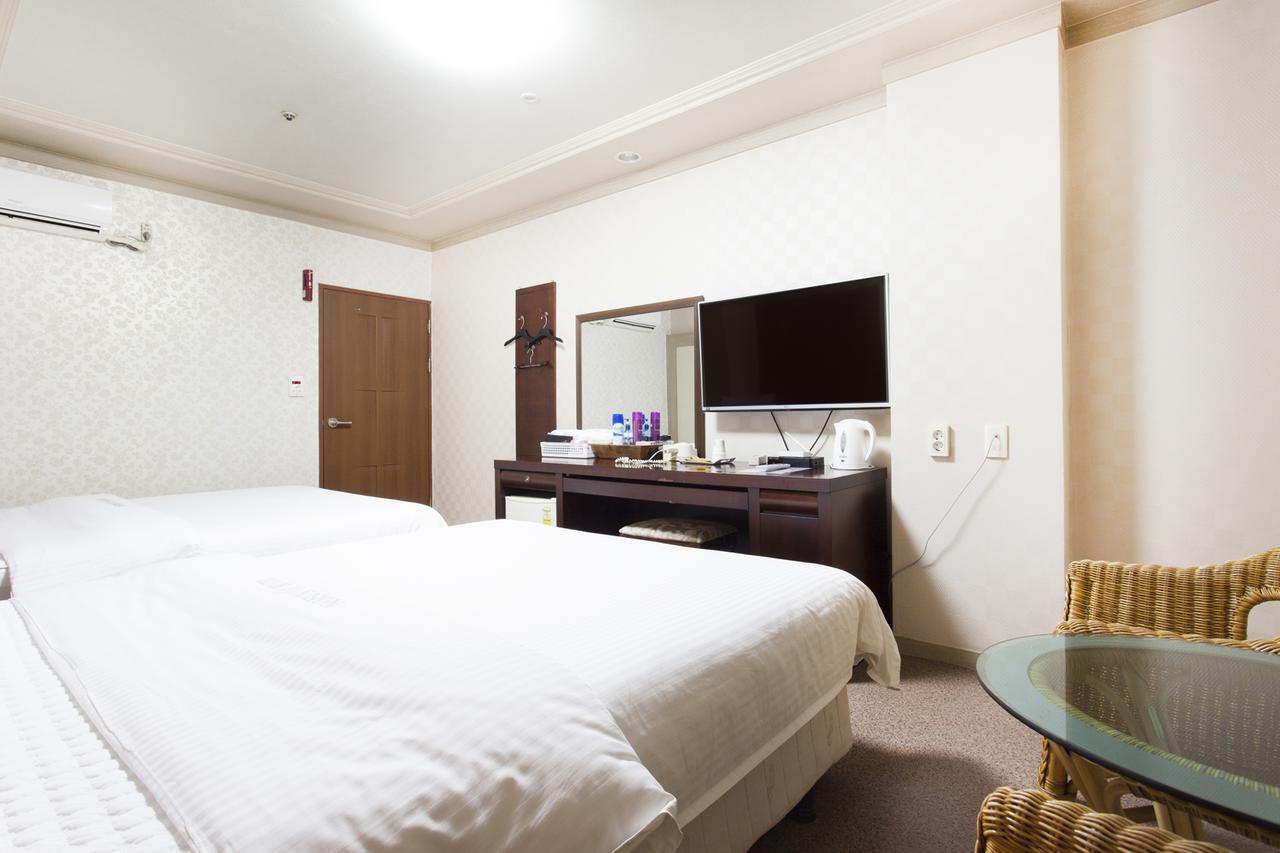 Ns Hotel Changwon Esterno foto