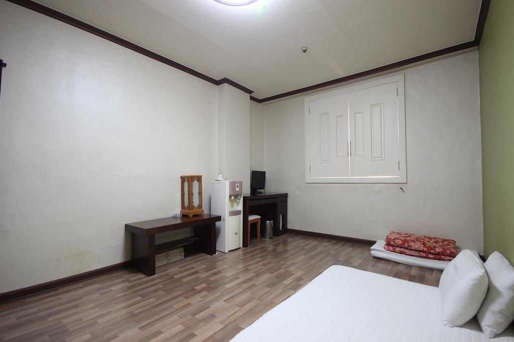 Ns Hotel Changwon Esterno foto