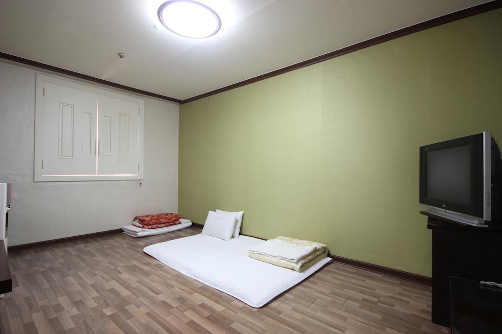 Ns Hotel Changwon Esterno foto