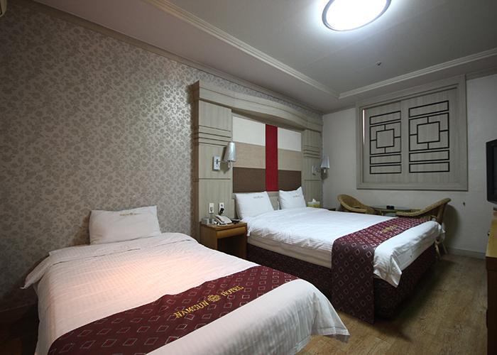 Ns Hotel Changwon Esterno foto